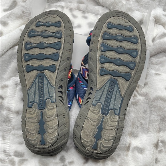 Skechers women’s reggae, zig swag flip flop Navy Multicolor Sandals, size 7 - Picture 4 of 6